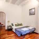 Lovely Apartment In The Roman Old Town